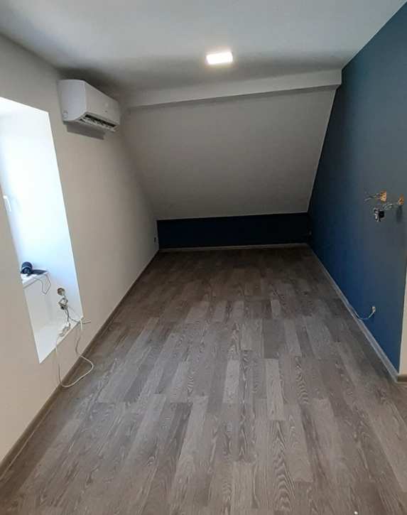 Stavby LJ - stavební činnosti, rekonstrukce, koupelny, bytová jádra a střechy